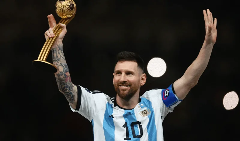 Messi đi vào lịch sử với tư cách là cầu thủ duy nhất hai lần đoạt danh hiệu Quả bóng vàng World Cup.